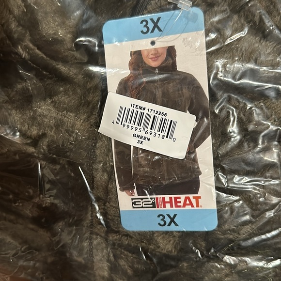 NWT 32 Degrees Ladies' Plush Jacket - Picture 9 of 9